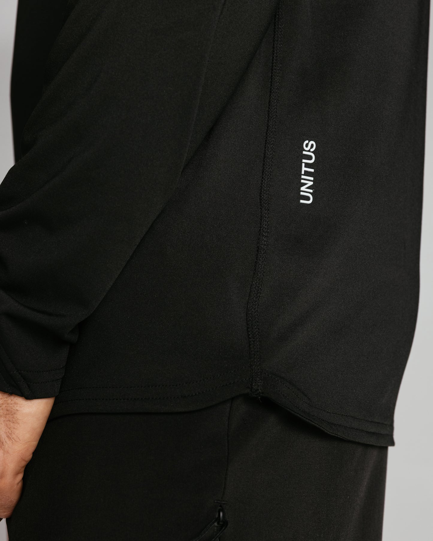 Men's LS Tech Hooded Tee "Black"